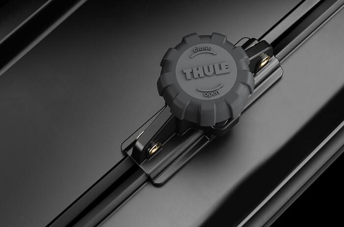 1 Бокс Thule Touring L (780) чорний глянець БВ