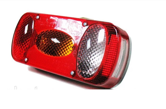 md-036-kp-900x900-product_popupо Універсальний ліхтар задній правий
