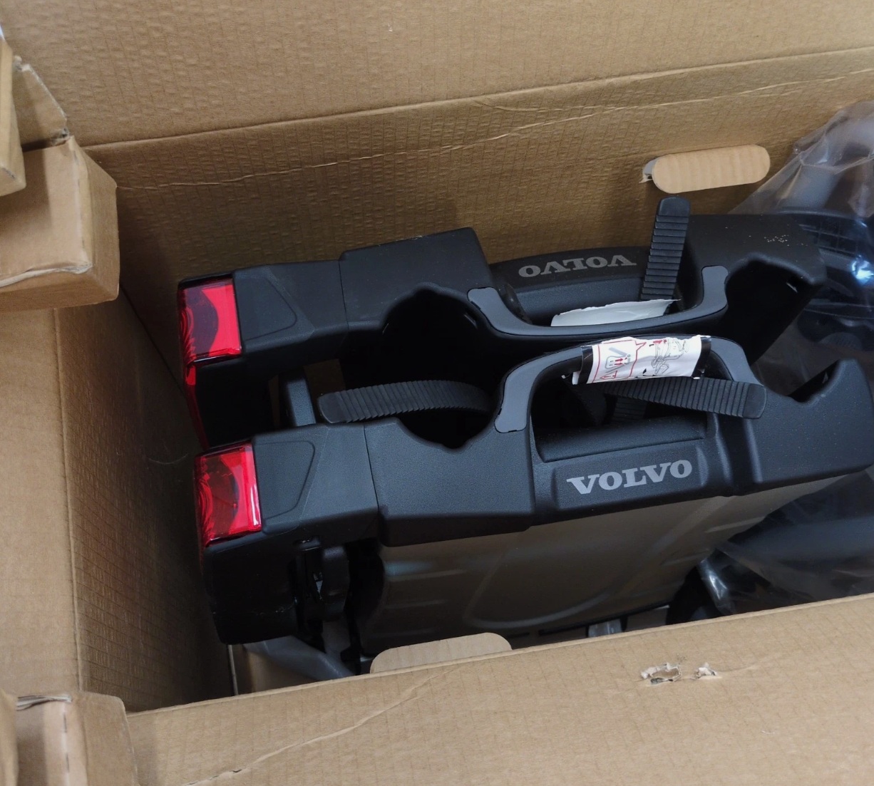 unnamed Велокріплення Thule EasyFold XT 933 Volvo (31428156)