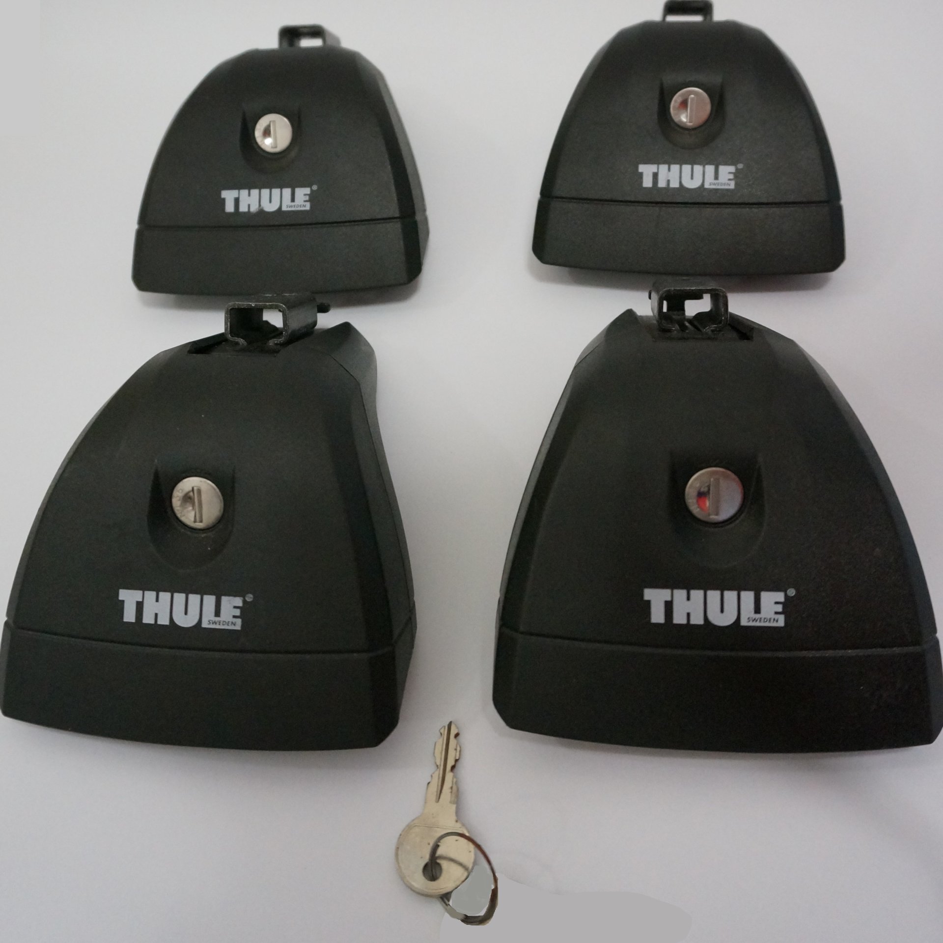 Опоры Thule Rapid System 751 (4шт) для авто с штатными местами б/у Опори Thule Rapid System 751 (4шт) для авто с штатними місцями б/в