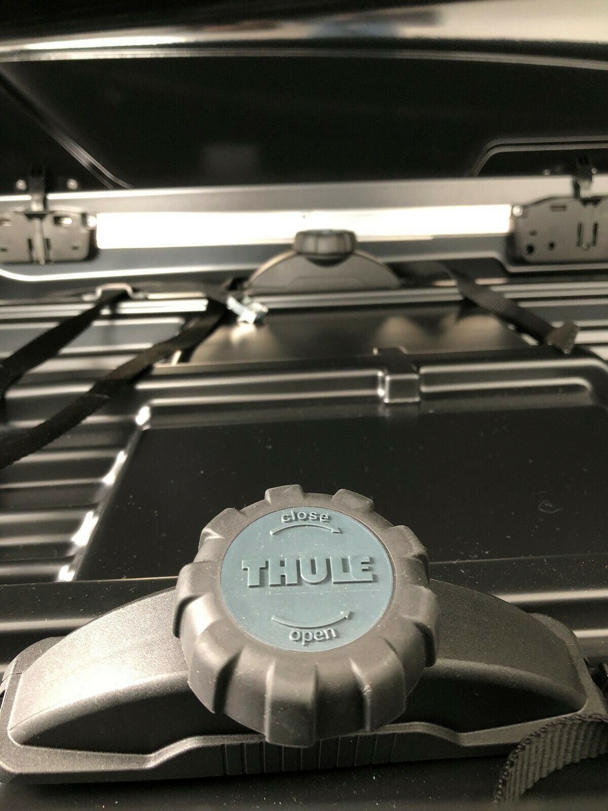ям Бокс Thule Motion XT XXL Black чорний на 610л